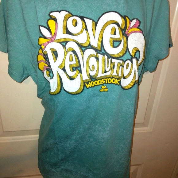 NWT*Junior's Plus Woodstock~Love Revolution Mineral Wash Tee~XXL - Picture 8 of 11